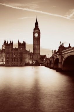 Londra alacakaranlıkta