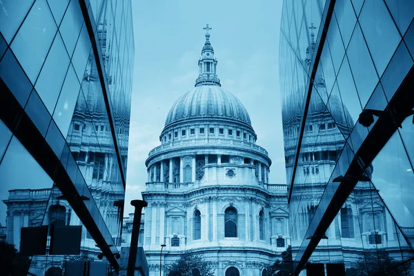 St pauls-katedralen — Stockfoto