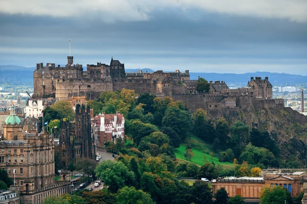 Widok na zamek Edinburgh — Zdjęcie stockowe