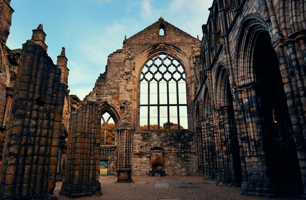 Palacio de Holyroodhouse en Edimburgo — Foto de Stock