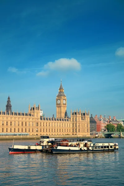 Big Ben'e ve Parlamento evi — Stok fotoğraf