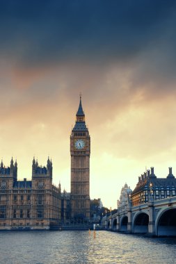 Evin Londra Parlamentosu'nun