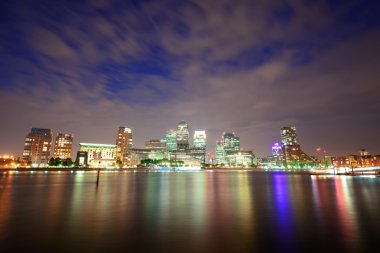 London Canary Wharf geceleri