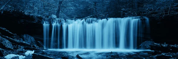 Cascades en noir et blanc — Photo