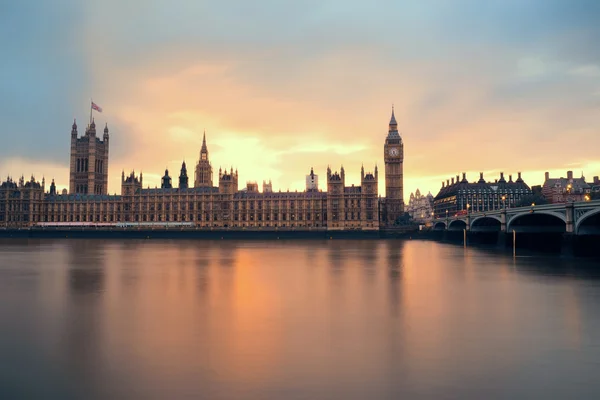 Вид на здание парламента — стоковое фото