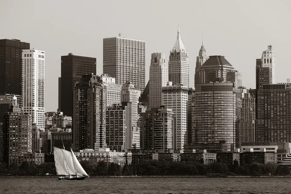 曼哈顿市中心的天际线 — 图库照片