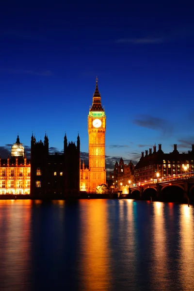 View of London at dusk — Stock Photo, Image