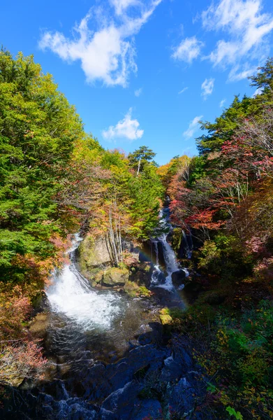 Cascada Ryuzu en otoño, en Nikko, Japón — Foto de Stock