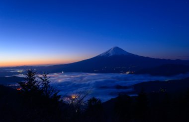 Lakeside Kawaguchi ve Mt.Fuji şafak
