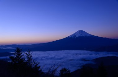 Lakeside Kawaguchi ve Mt.Fuji şafak