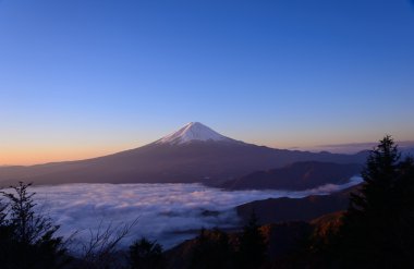 Lakeside Kawaguchi ve Mt.Fuji şafak