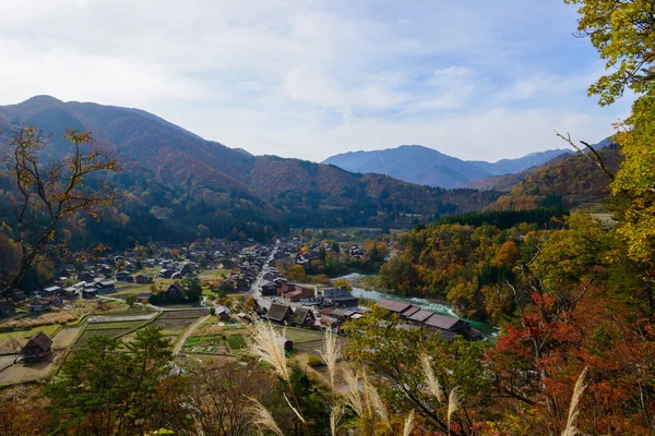 Aldeia histórica de Shirakawa-go no outono — Fotografia de Stock