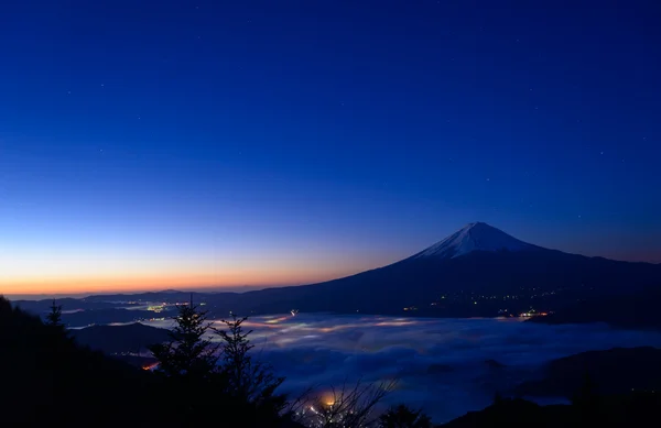 Lakeside de Kawaguchi y Monte Fuji al amanecer —  Fotos de Stock