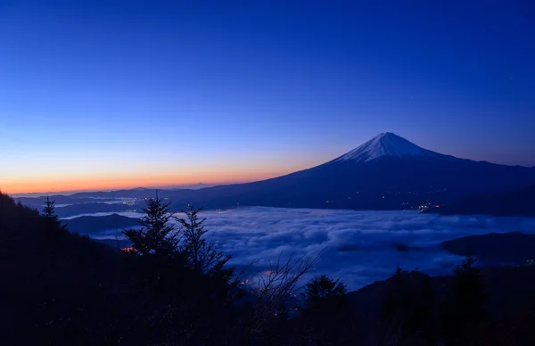 Lungolago di Kawaguchi e Monte Fuji all'alba — Foto Stock