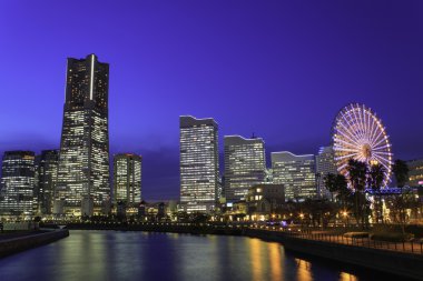 Minatomirai, Yokohama alacakaranlık adlı gökdelen