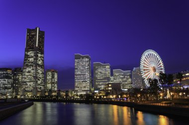 Minatomirai, Yokohama alacakaranlık adlı gökdelen