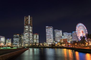 Minatomirai, Yokohama alacakaranlık adlı gökdelen