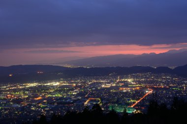 Yabitsu pass: Kanagawa, Japan alacakaranlıkta görünümden yatay