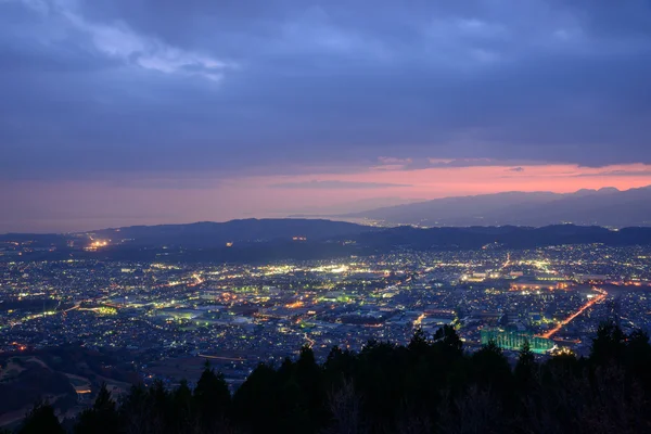 Táj kilátás a Yabitsu hágó alkonyatkor, Kanagawa, Japán — Stock Fotó