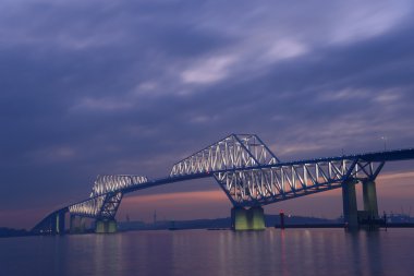 Tokyo Gate Köprüsü alacakaranlık