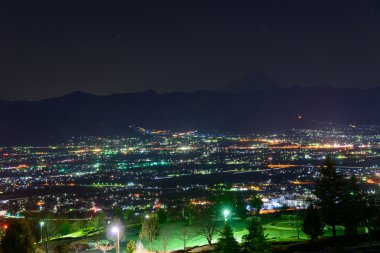 Kofu şehir gece görüntüsü