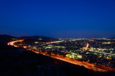 Gece manzaraya çalışmaya bölge, Kanagawa, Japonya