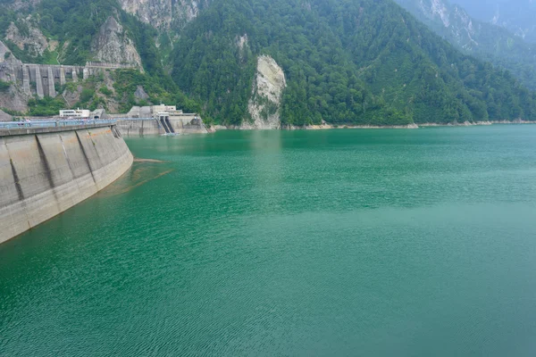 Represa de Kurobe en Toyama, Japón — Foto de Stock