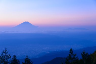 Mt.Fuji ve bulutlar deniz