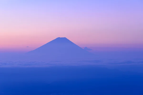 Фудзи и море облаков — стоковое фото
