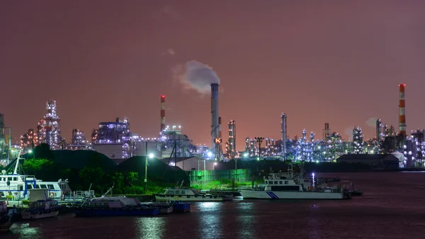 工厂的夜景 — 图库照片