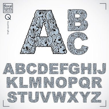 Bitkisel süs ile harfler seti