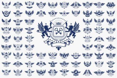 Klasik tarz amblemleri büyük set, antik hanedan sembolleri ödüller ve etiketler koleksiyonu, klasik habercilik tasarım unsurları, aile veya iş amblemleri.