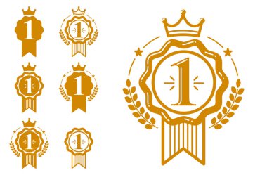Birincilik vektör ödülleri seti, grafik tasarım geometrik basit amblem etiketleri bir numaralı koleksiyon, iş başarısı ve zafer tema etiketleri, klasik tarz simgeleri.
