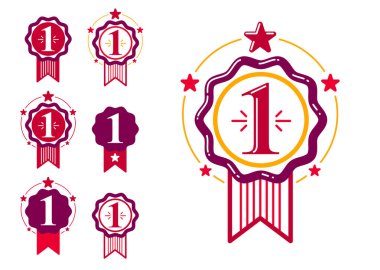 Birincilik vektör ödülleri seti, grafik tasarımı geometrik basit amblemler bir numaralı koleksiyon, iş başarısı ve zafer tema etiketleri, klasik tarz simgeleri.