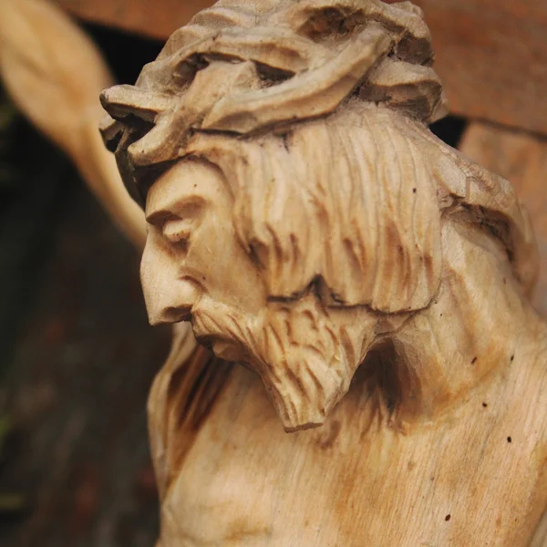 Jesus Cristo crucificado (uma antiga escultura de madeira ) — Fotografia de Stock