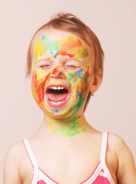 다채로운 그려진 손으로 행복 귀여운 소녀 — 스톡 사진