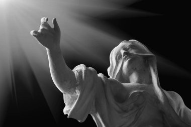 Tanrı 'nın ihtişamı ışığında Magdalalı Meryem' in antik heykelinin bir parçası.. 