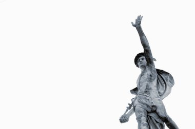 Antik ticaret, ticaret, tüccarlar ve gezginler tanrısı Hermes (Merkür). Aynı zamanda kurnazlığı sembolize ediyor. Taş heykel.