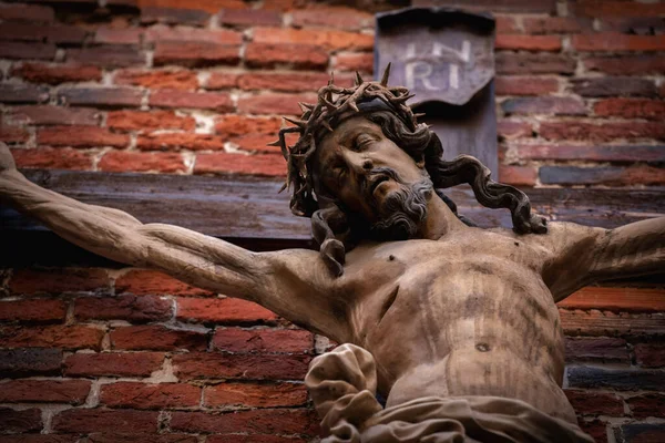 Untere Ansicht Der Kreuzigung Jesu Christi Antike Statue Fragment — Stockfoto