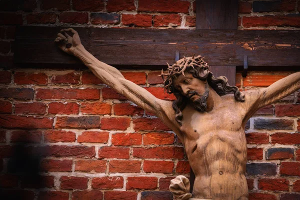 Santa Cruz Com Jesus Cristo Crucificado Uma Estátua Antiga — Fotografia de Stock