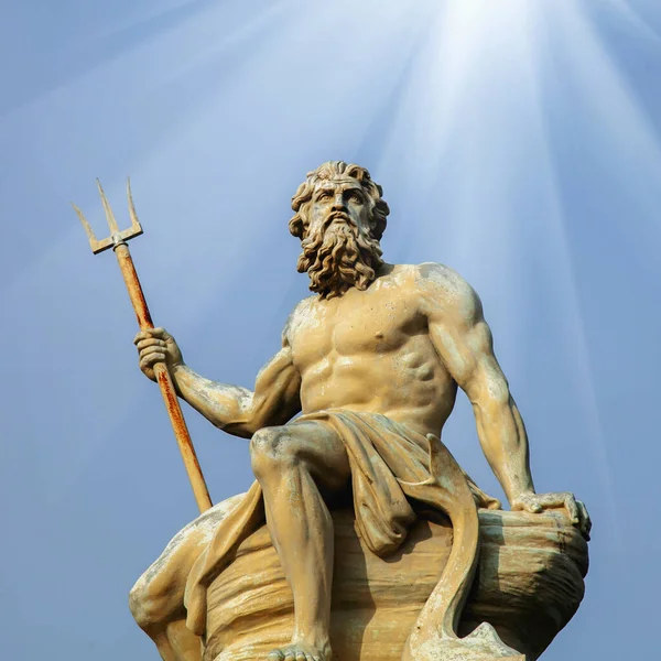 Могущественный Могущественный Бог Моря Океанов Воды Нептун Посейдон — стоковое фото