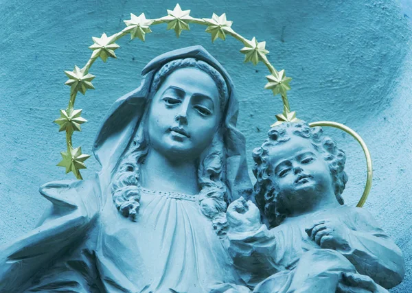 Fragmento Una Antigua Estatua Virgen María Con Jesucristo Religión Amor —  Fotos de Stock