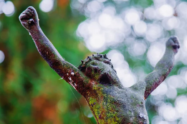 Close Destruiu Estátua Ferro Antigo Crucificação Jesus Cristo — Fotografia de Stock