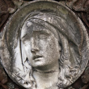 Bakire Meryem heykeli