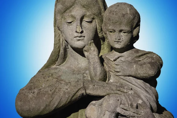 Staty av Jungfru Maria och jesus Kristus — Stockfoto