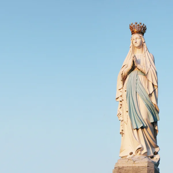 Statue av jomfru Maria – stockfoto