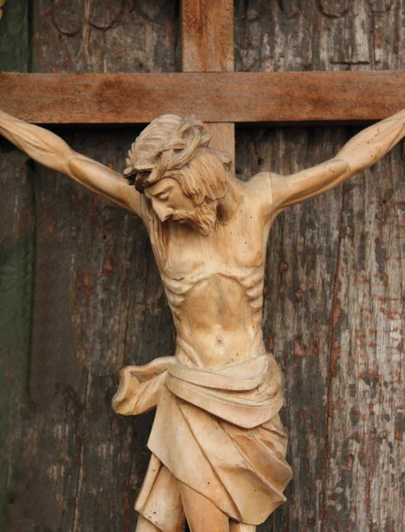 圣洁十字架钉在十字架上的耶稣基督与 — 图库照片