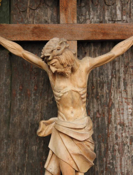 Santa Cruz com Jesus Cristo crucificado — Fotografia de Stock