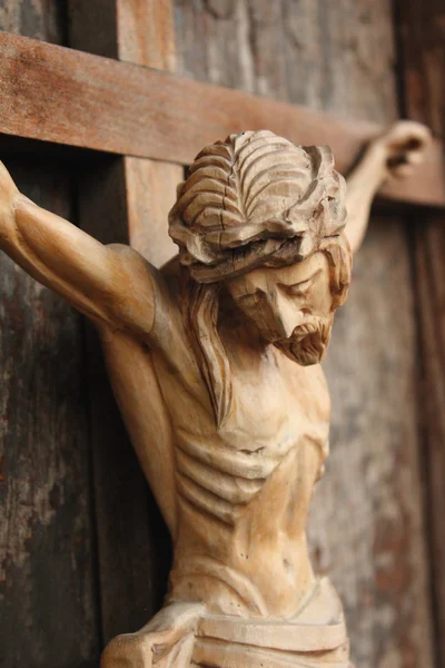 Cierpliwości Jezusa Chrystusa na krzyżu (drewniana statua) — Zdjęcie stockowe