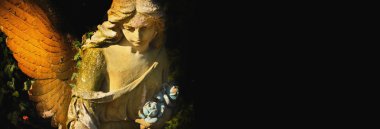 güneş ışığı (antik heykel altın melek)
